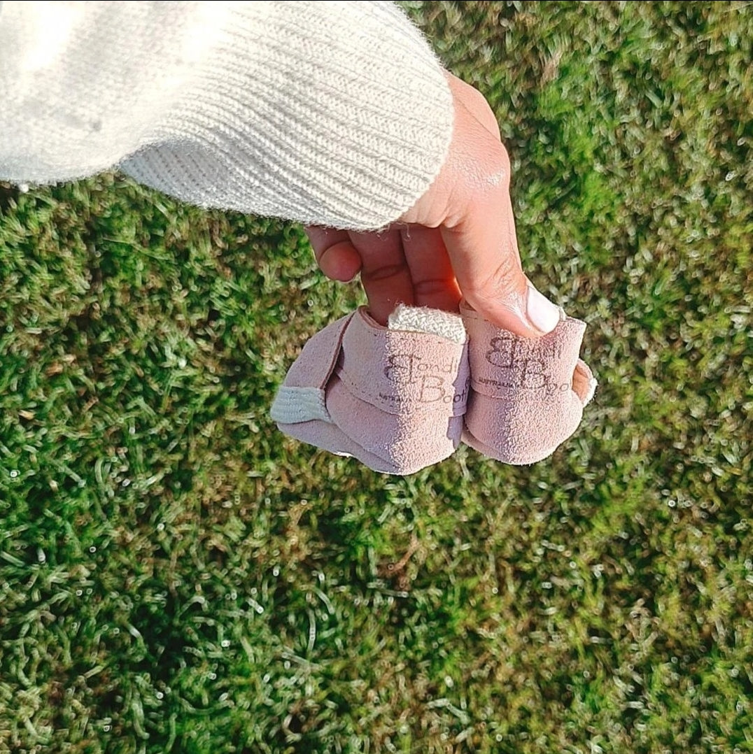 Suede leather baby bootis shoes soft sole prewalker pink